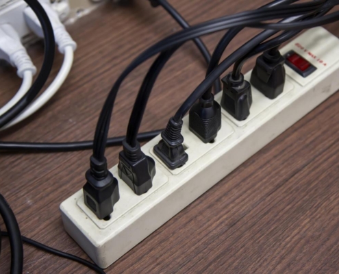 5 cele mai frecvente probleme electrice din casă 5 five-most-common-electrical-problems-around-the-house